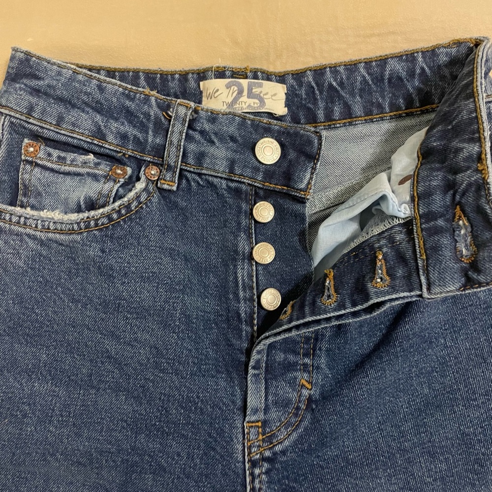 Button up blue jeans